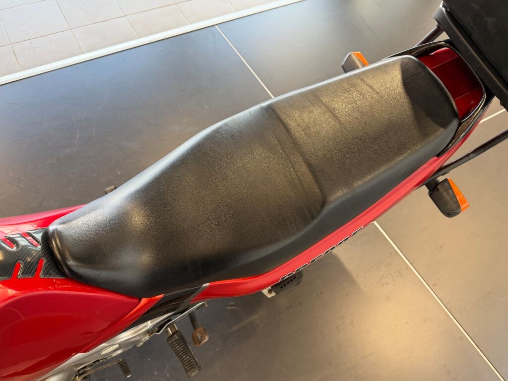 Suzuki GS 2002 Hopea