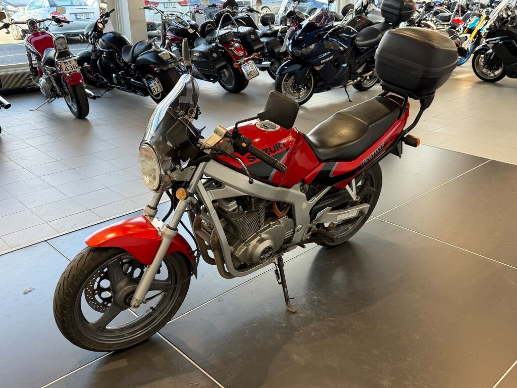 Suzuki GS 2002 Hopea