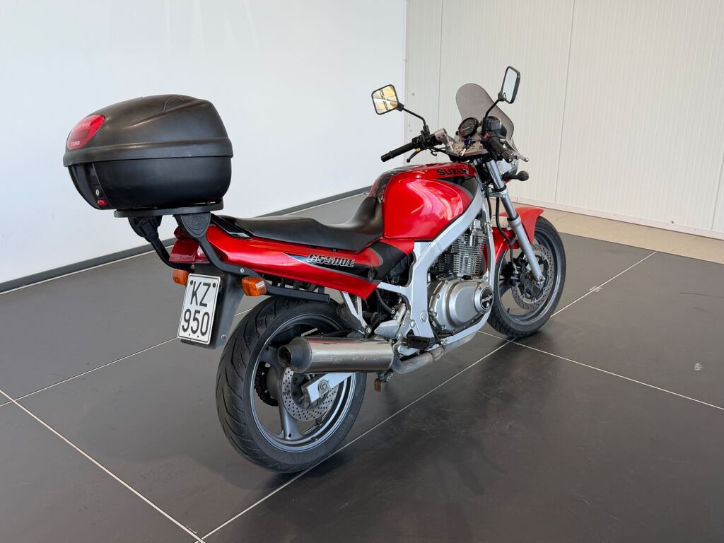 Suzuki GS 2002 Hopea