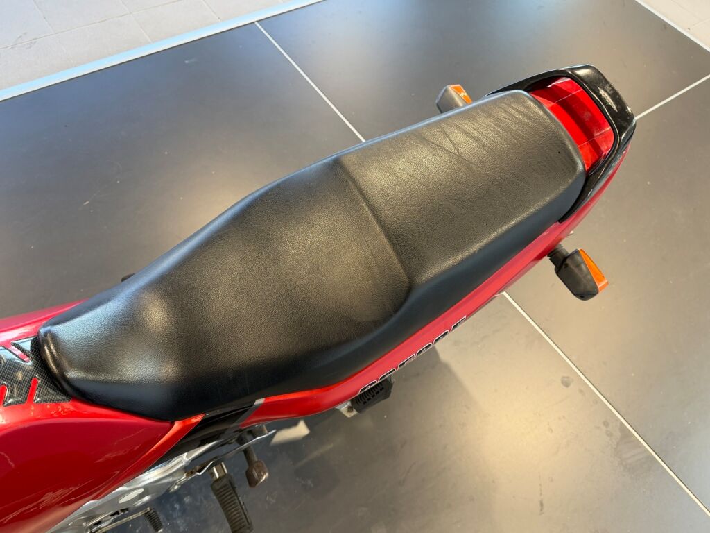 Suzuki GS 2002 Hopea