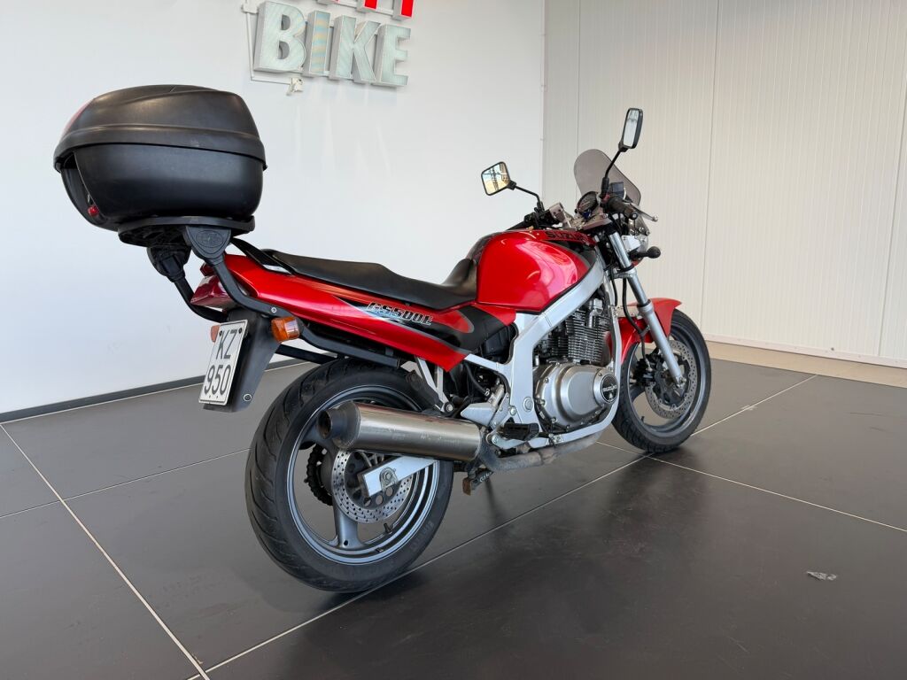Suzuki GS 2002 Hopea