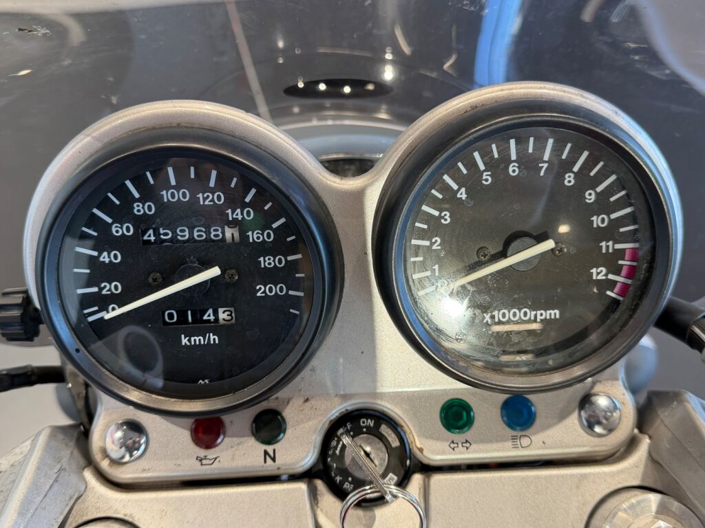 Suzuki GS 2002 Hopea