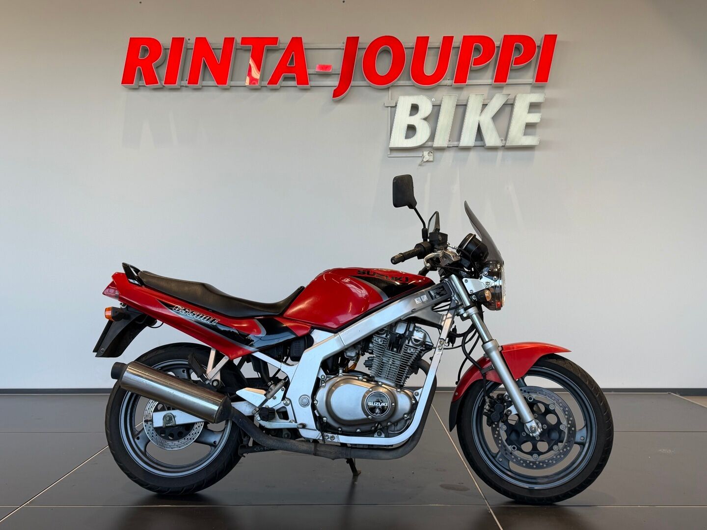 Suzuki GS