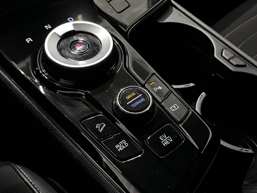 Kia Sportage 2022 met.harmaa