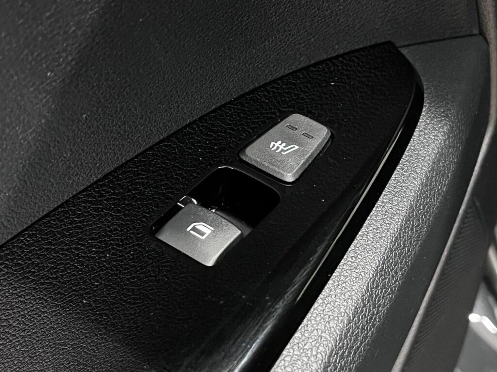 Kia Sportage 2022 met.harmaa