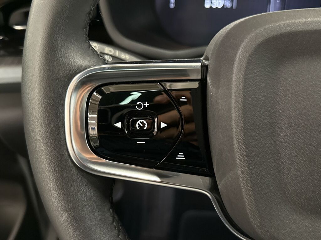 Polestar 2 2023 Valkoinen