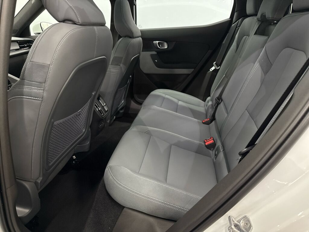 Polestar 2 2023 Valkoinen