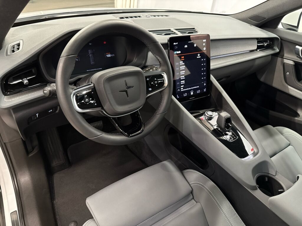 Polestar 2 2023 Valkoinen