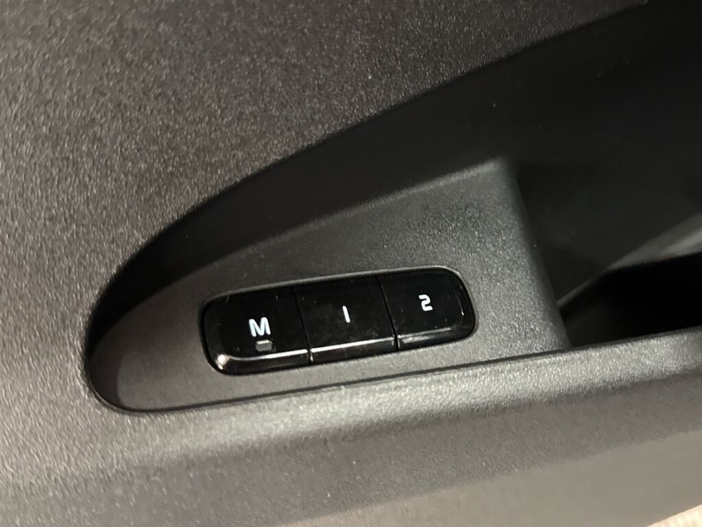 Polestar 2 2023 Valkoinen