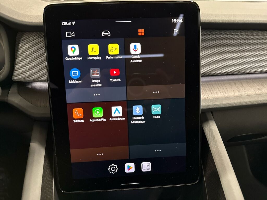 Polestar 2 2023 Valkoinen