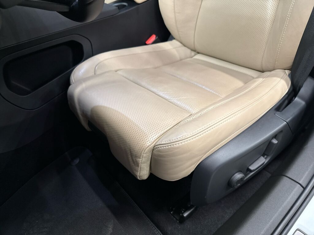 Polestar 2 2023 Snow