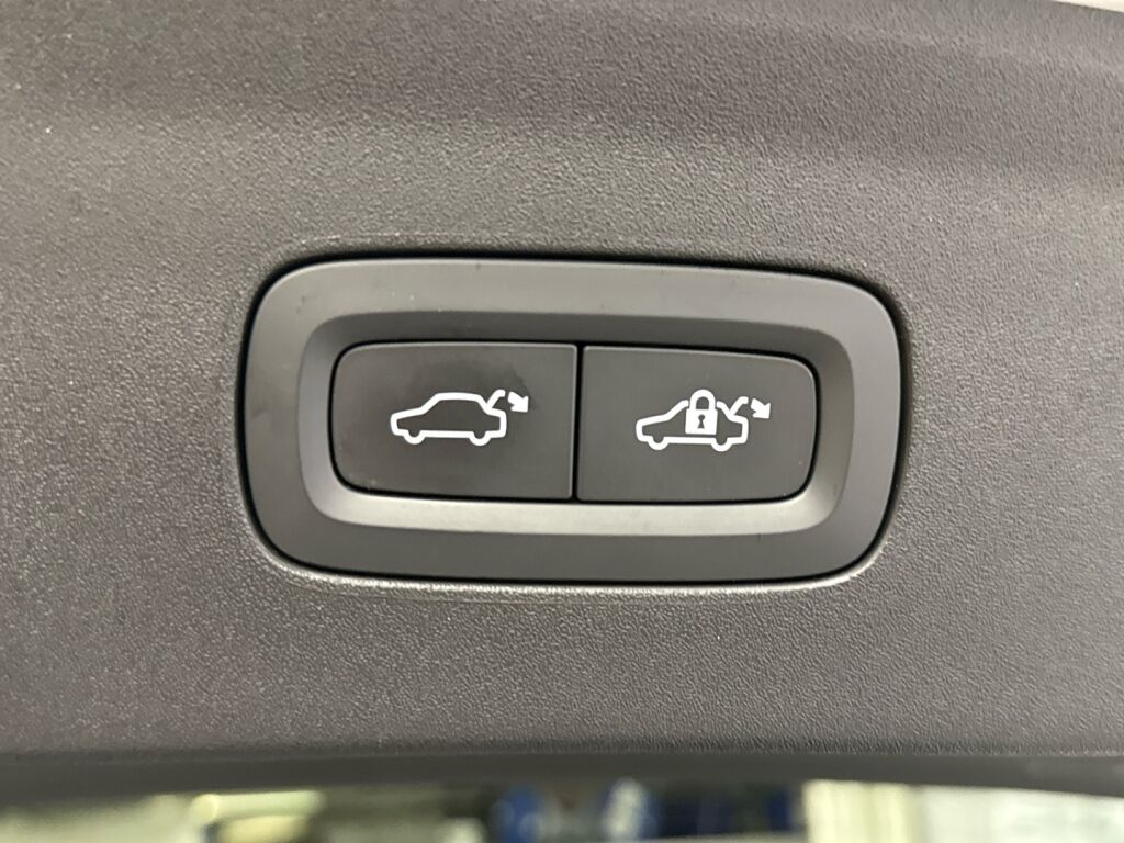 Polestar 2 2023 Snow