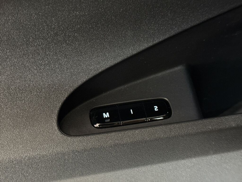 Polestar 2 2023 Snow