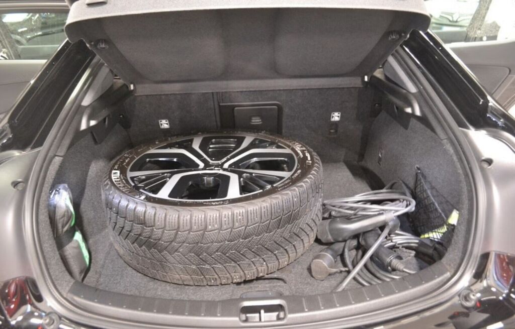 Polestar 2 2022 Musta