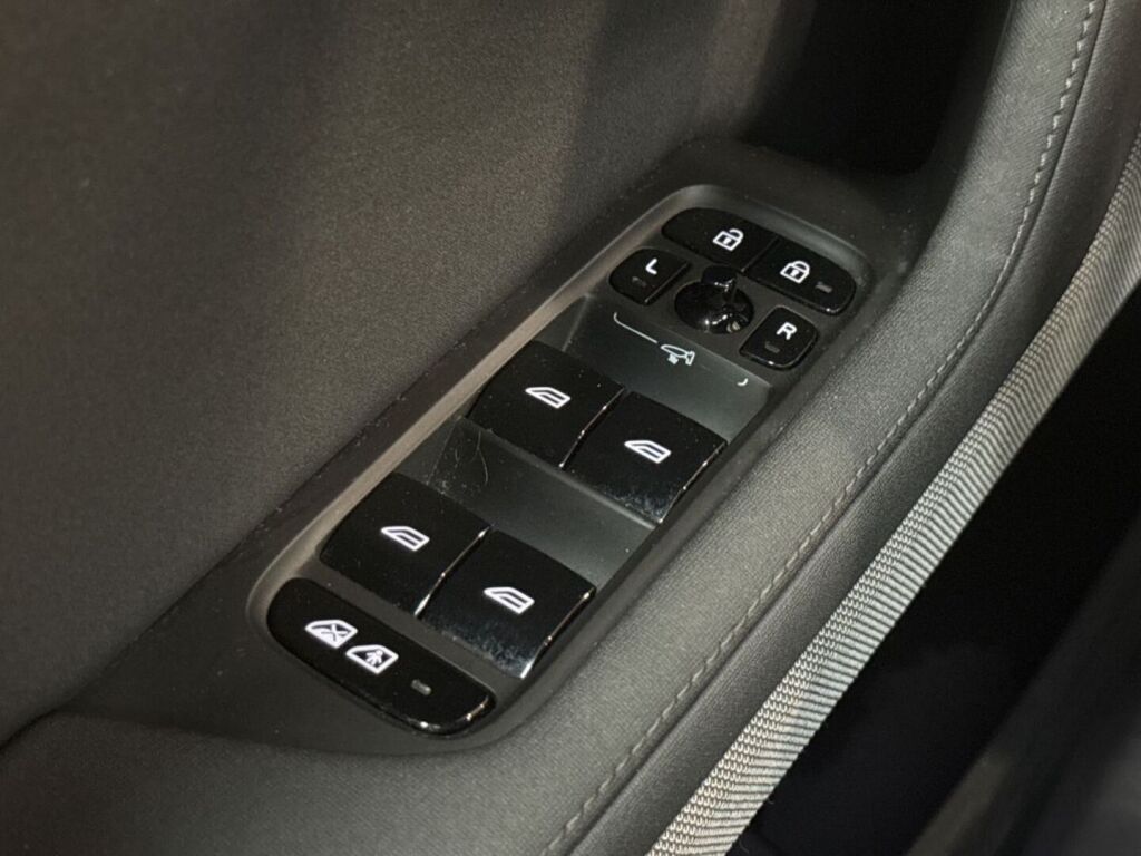 Polestar 2 2022 Thunder
