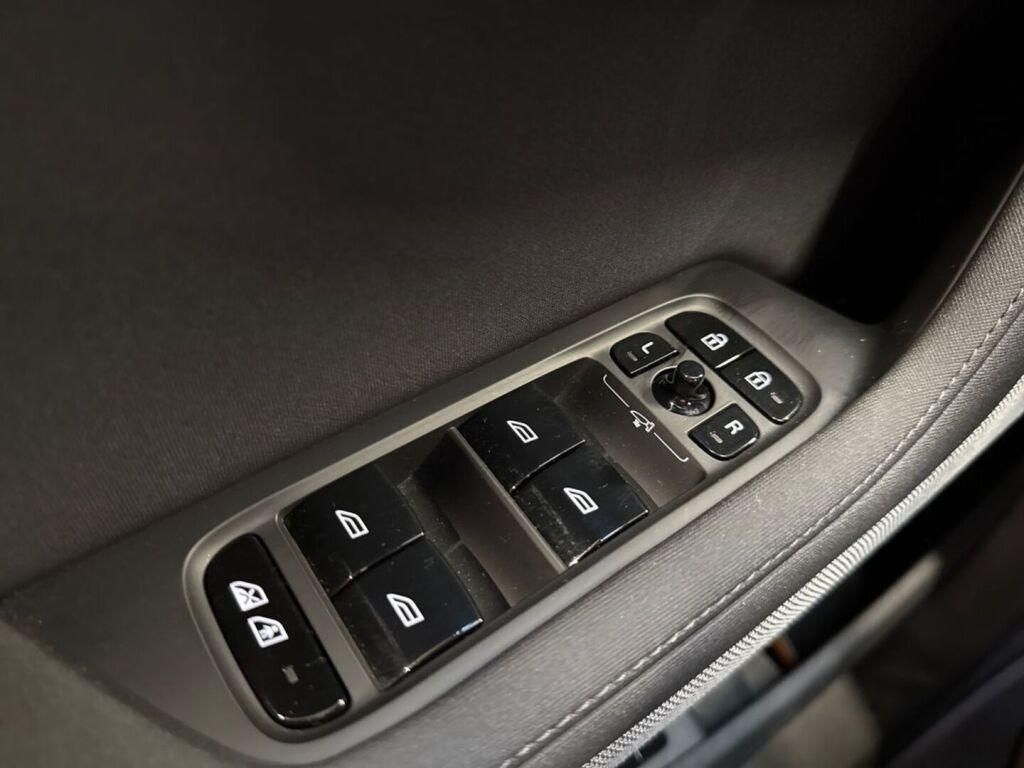 Polestar 2 2023 