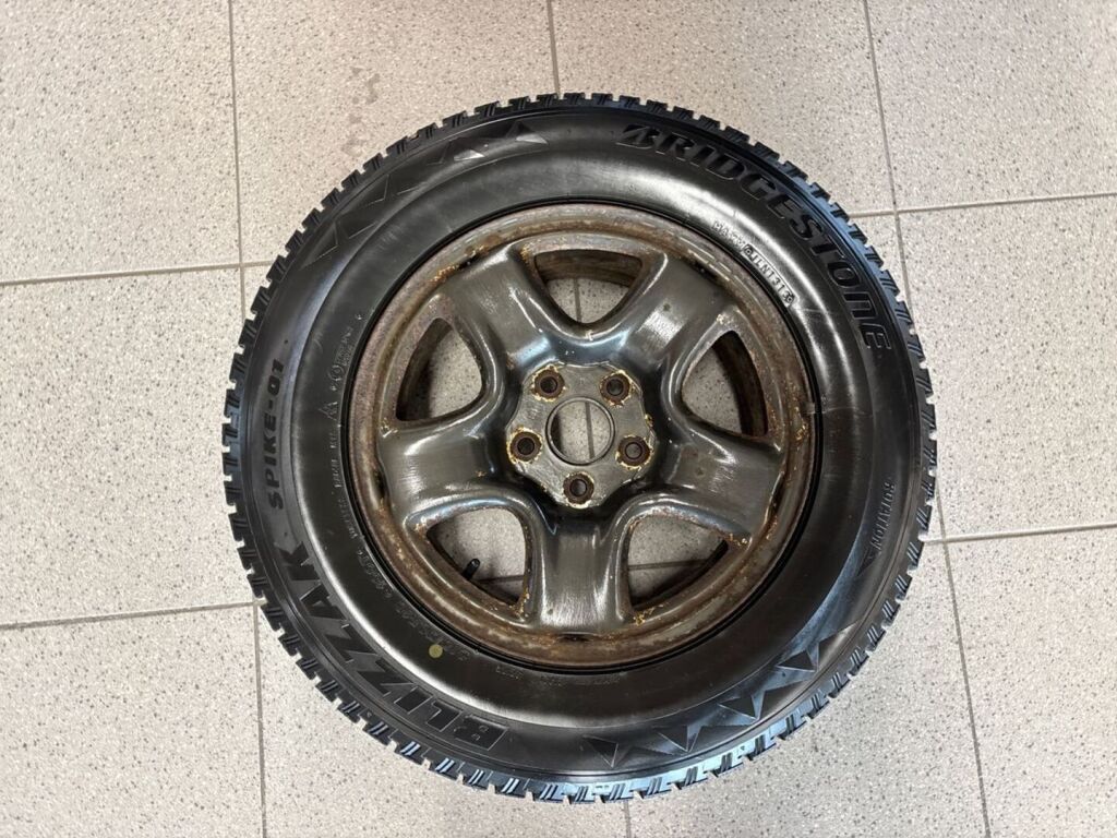 Toyota RAV4 2003 Musta
