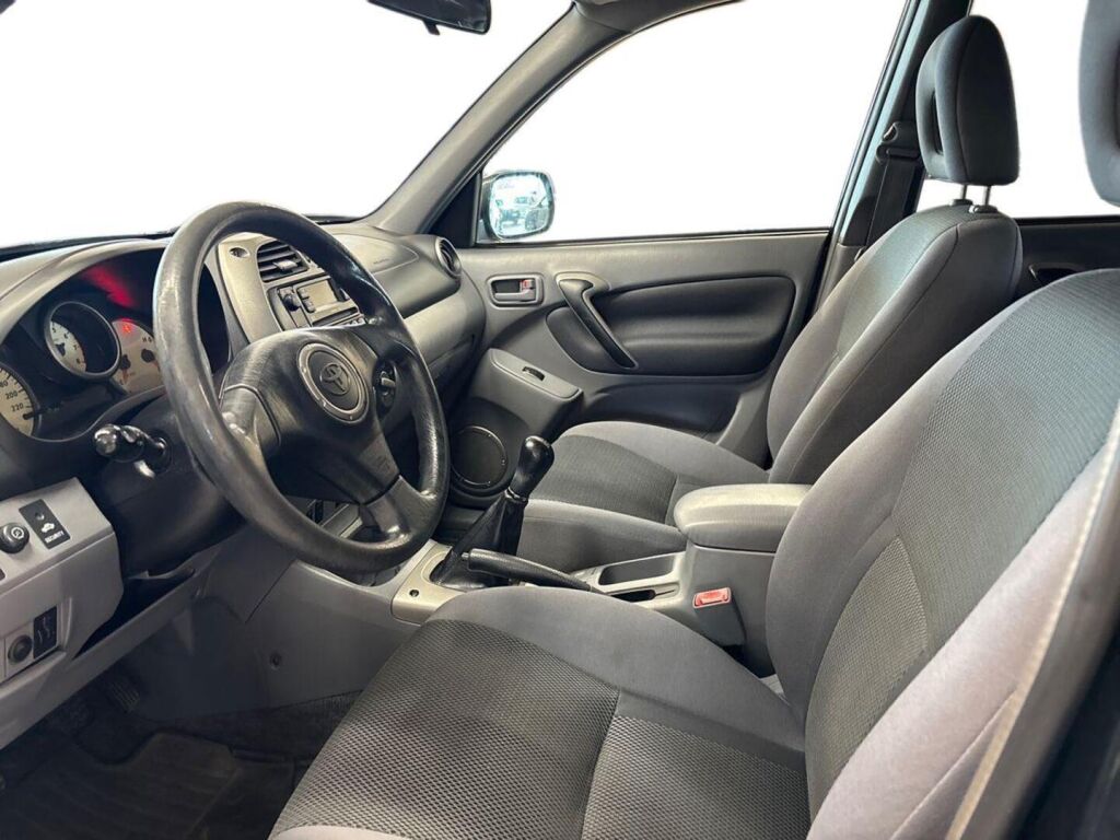 Toyota RAV4 2003 Musta