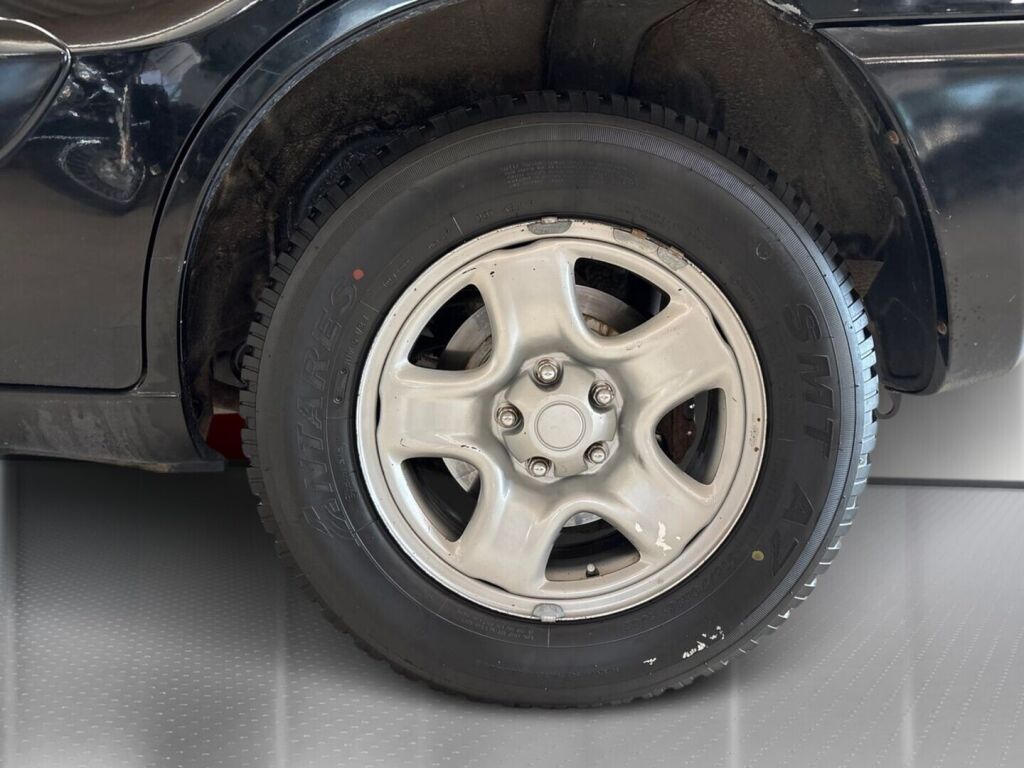 Toyota RAV4 2003 Musta