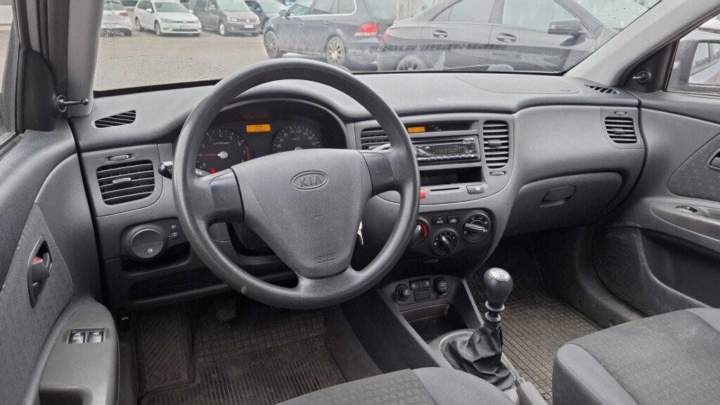 Kia Rio 2006 Harmaa