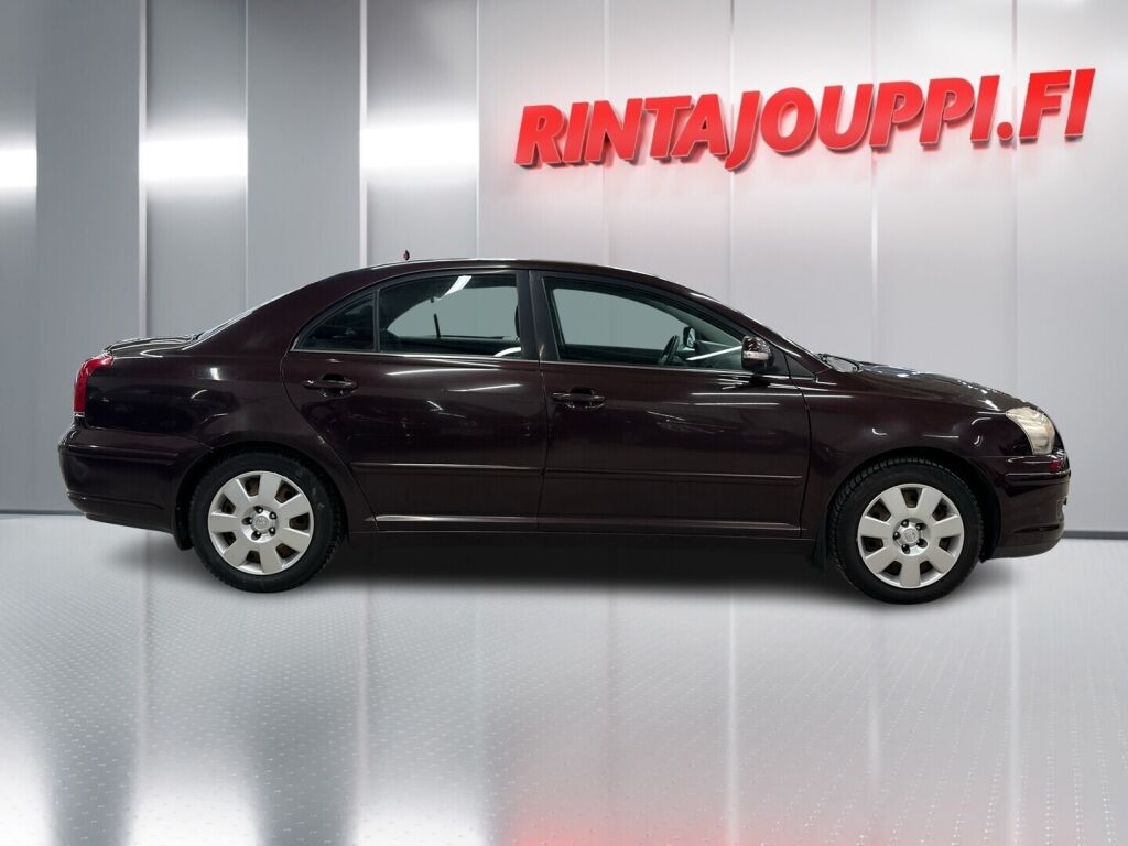 Toyota Avensis 2007 Punainen