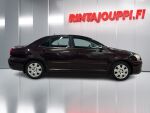 Toyota Avensis 2007 Punainen