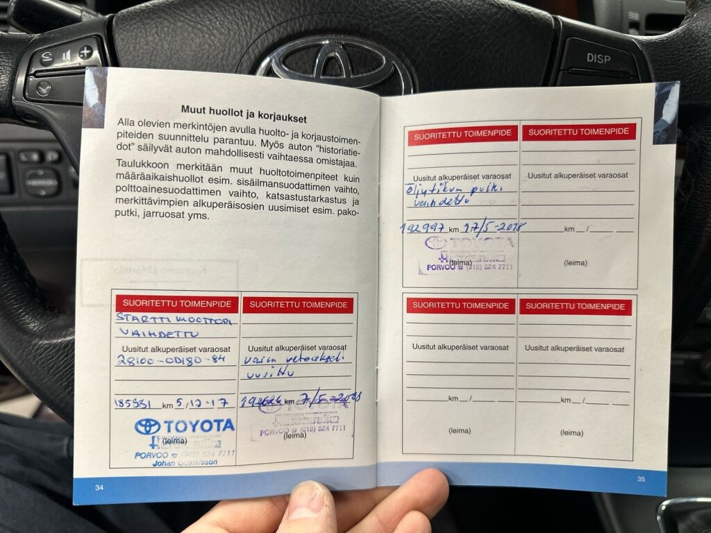 Toyota Avensis 2007 Punainen