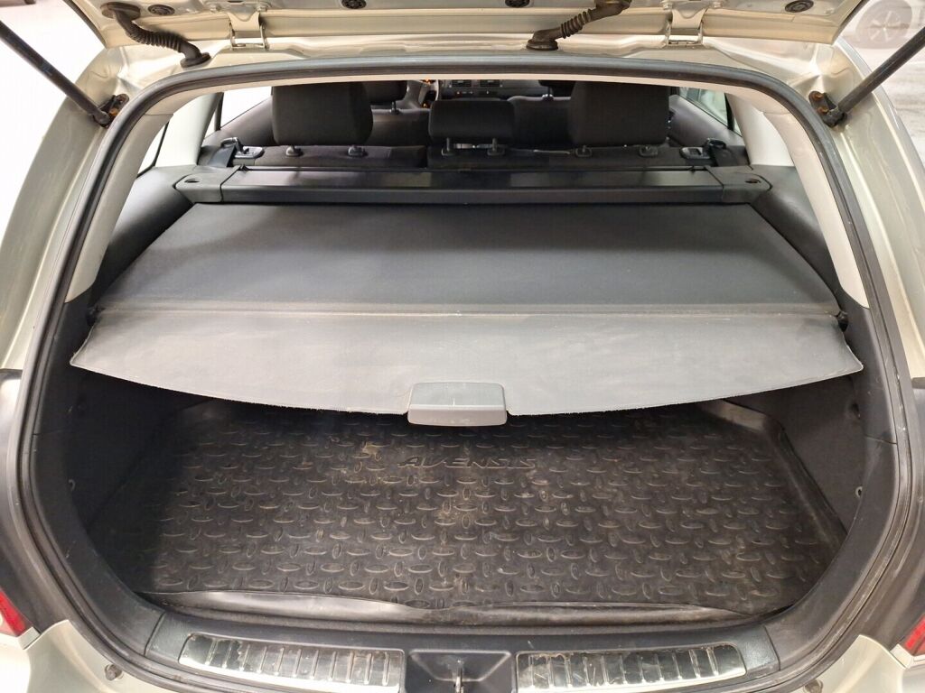 Toyota Avensis 2008 Vihreä