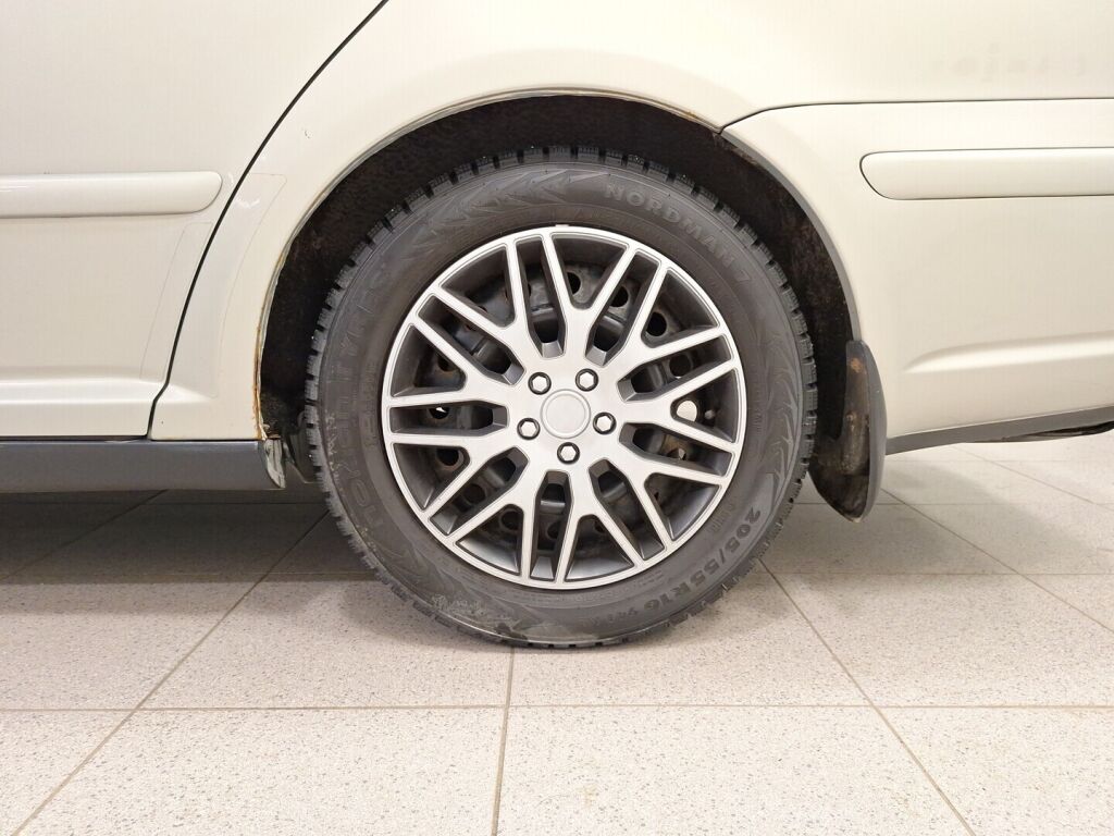 Toyota Avensis 2008 Vihreä