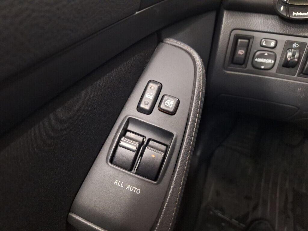 Toyota Avensis 2008 Vihreä