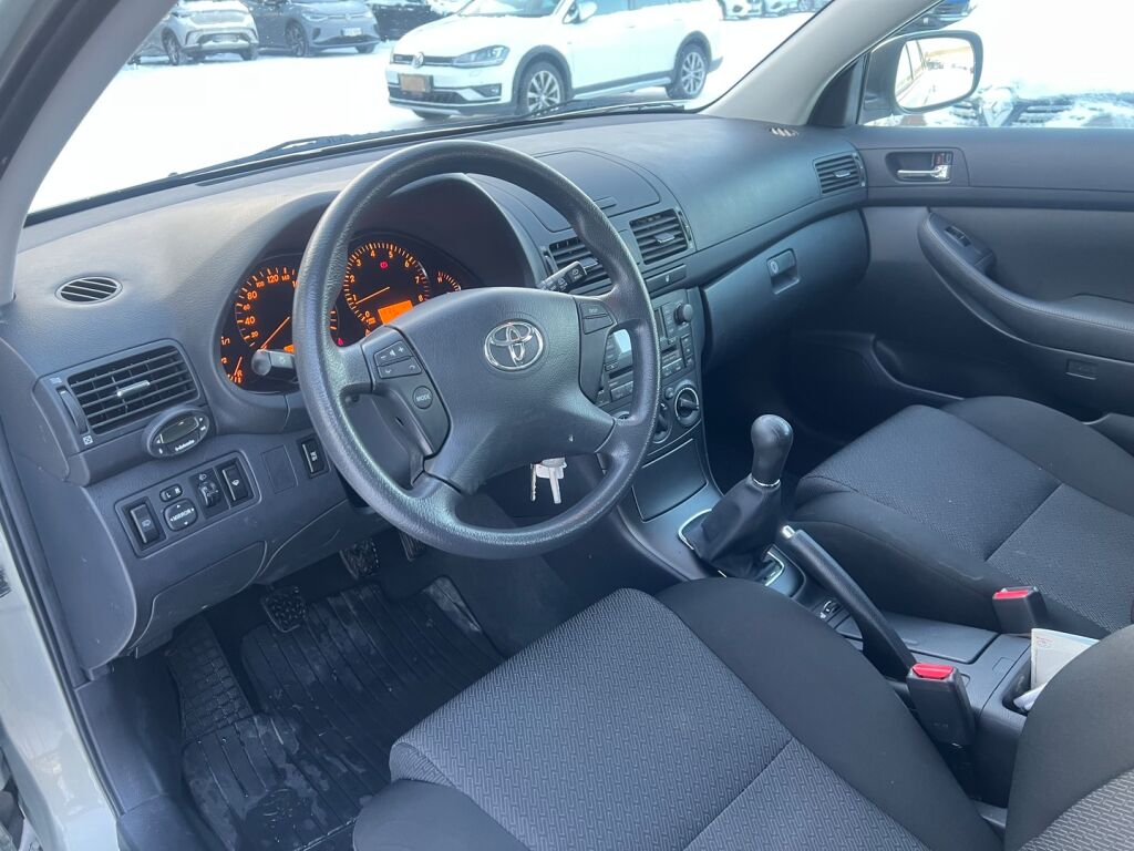 Toyota Avensis 2008 Vihreä