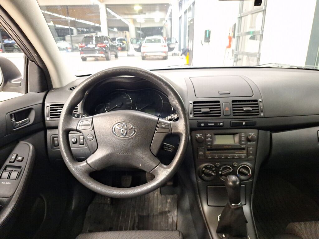 Toyota Avensis 2008 Vihreä