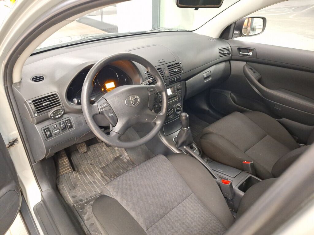 Toyota Avensis 2008 Vihreä