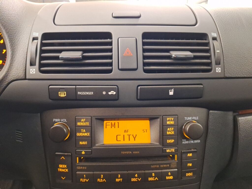 Toyota Avensis 2008 Vihreä