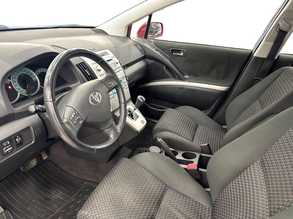Toyota Corolla Verso 2007 Punainen