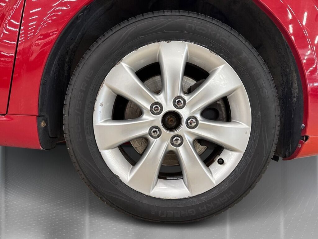 Toyota Corolla Verso 2007 Punainen