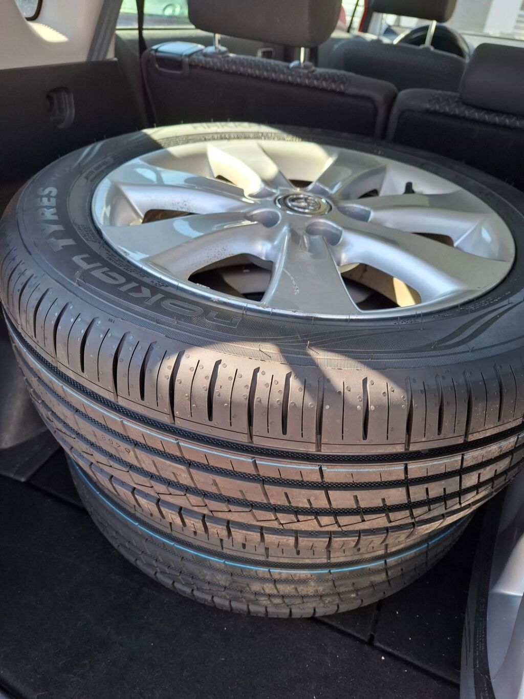 Toyota Corolla Verso 2007 Punainen