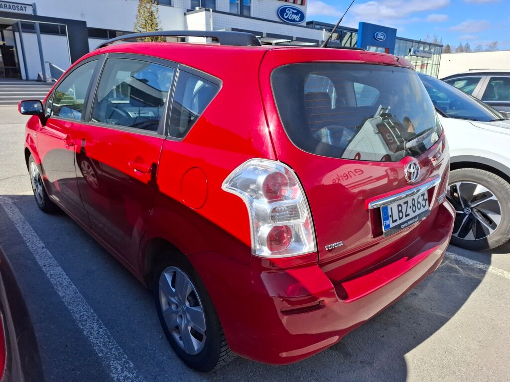 Toyota Corolla Verso 2007 Punainen