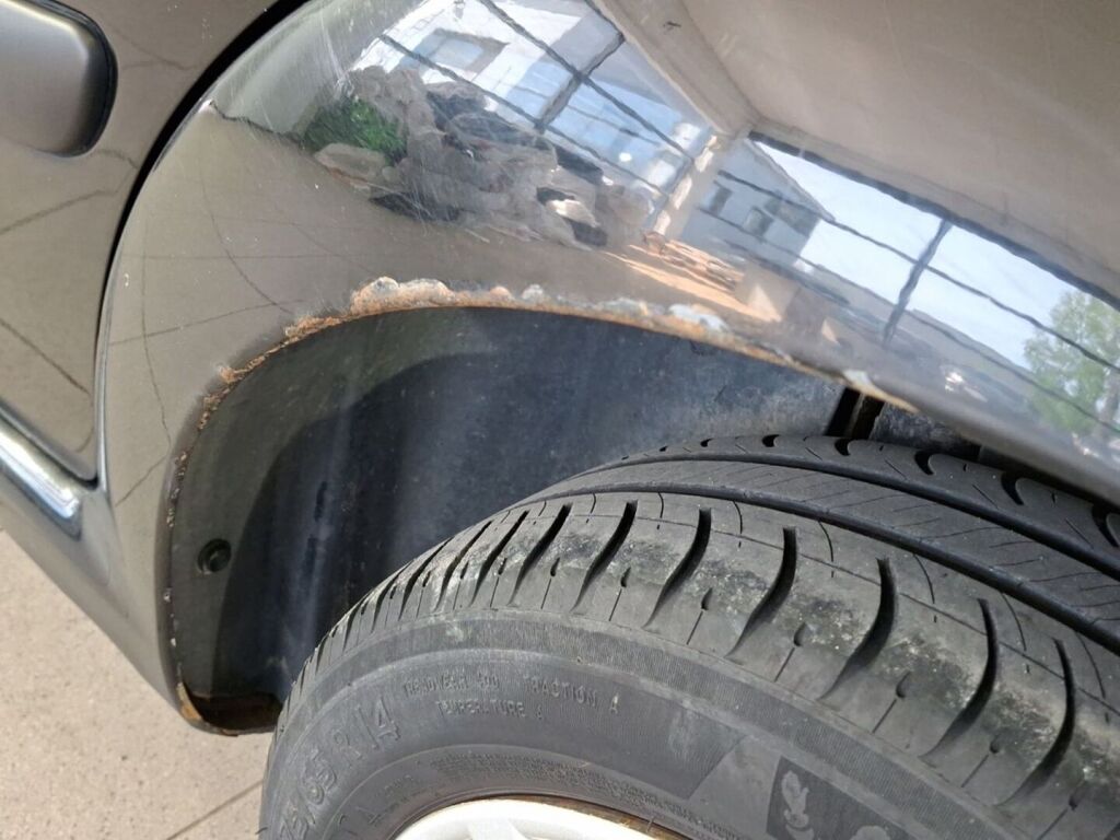 Citroen C3 2004 Musta
