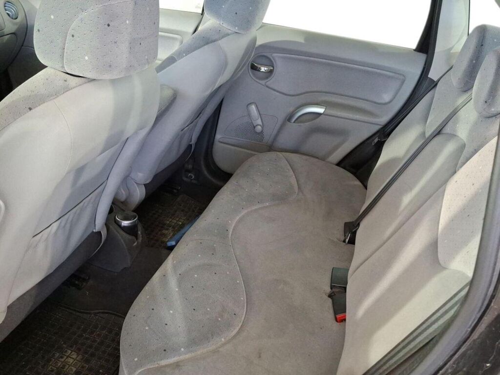 Citroen C3 2004 Musta