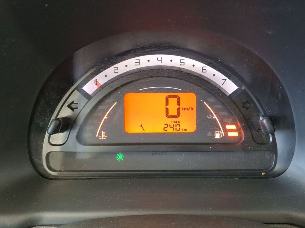 Citroen C3 2004 Musta