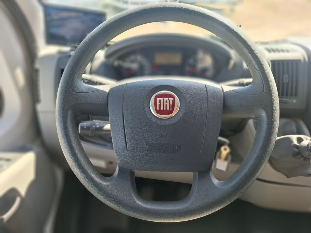 Adria Coral Plus 660 SL 2009 Valkoinen