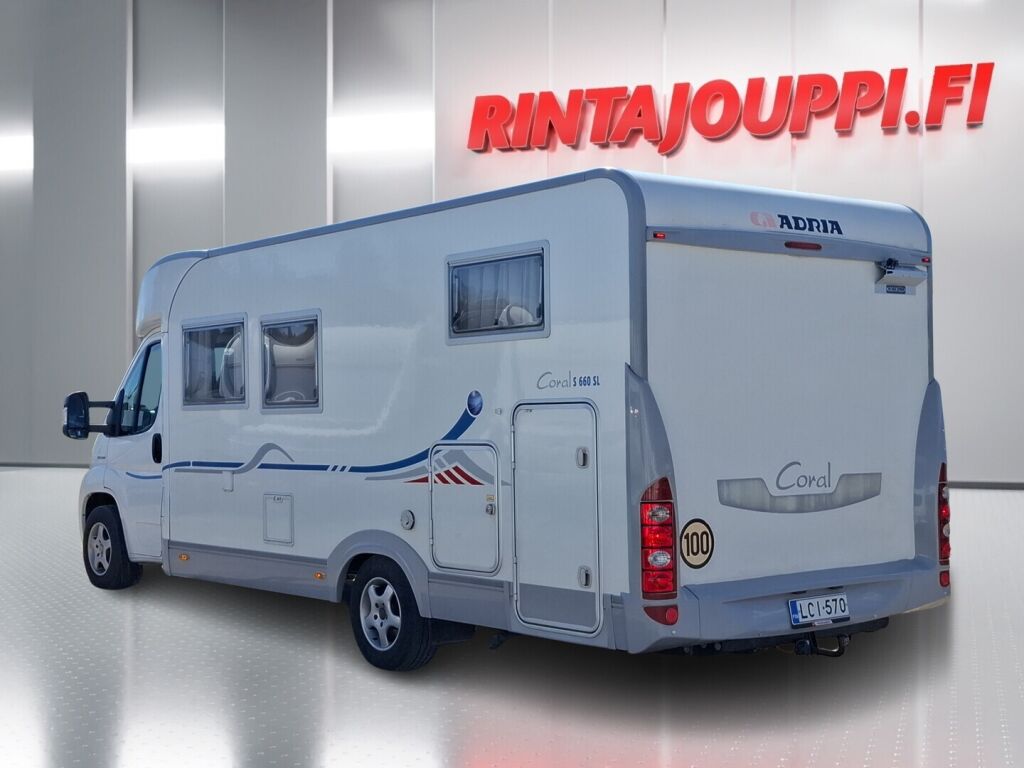 Adria Coral Plus 660 SL 2009 Valkoinen