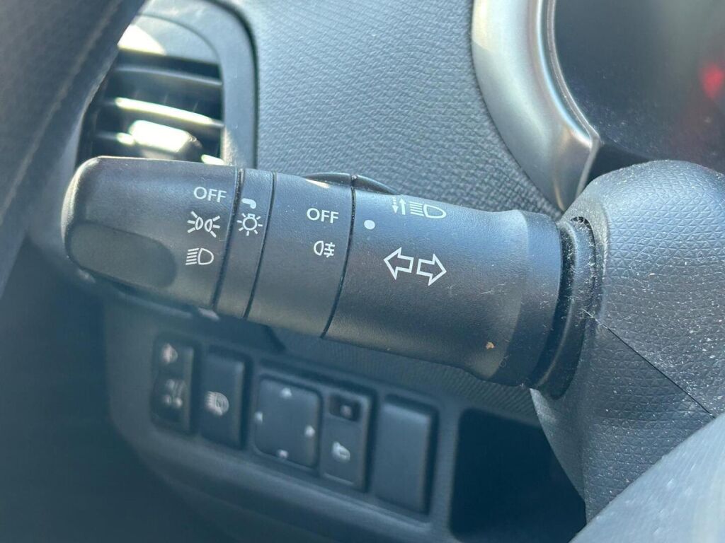 Nissan Micra 2004 Hopea