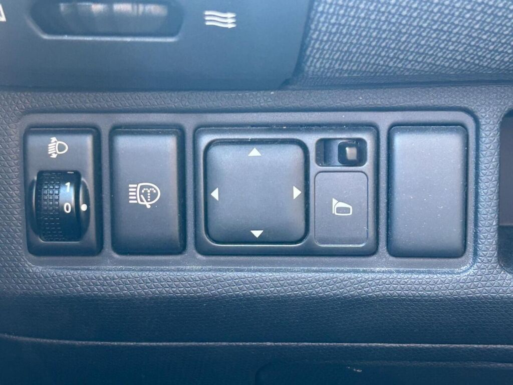 Nissan Micra 2004 Hopea