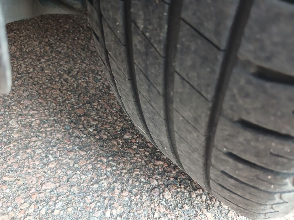 Audi A4 2004 Punainen