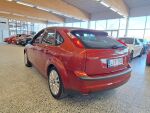 Ford Focus 2006 Punainen