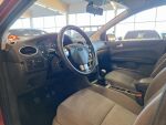 Ford Focus 2006 Punainen