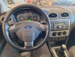 Ford Focus 2006 Punainen