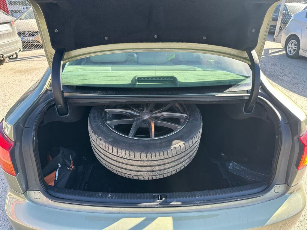 Lexus IS 2008 Vihreä